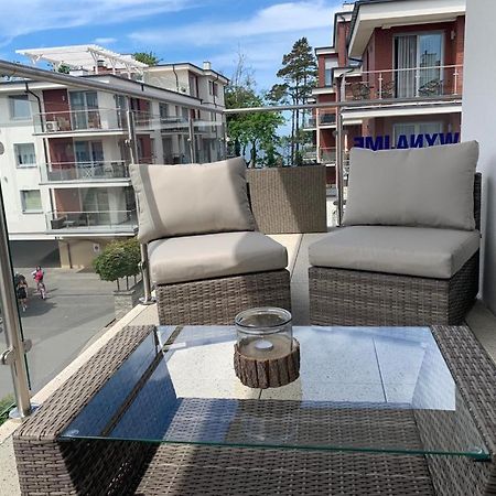 Apartament Nadmorski Z Basenem Klifowa Rewal Esterno foto