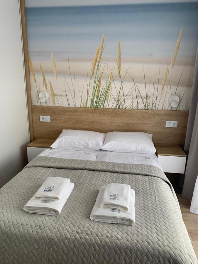 Apartament Nadmorski Z Basenem Klifowa Rewal Esterno foto