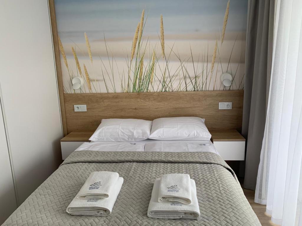 Apartament Nadmorski Z Basenem Klifowa Rewal Esterno foto