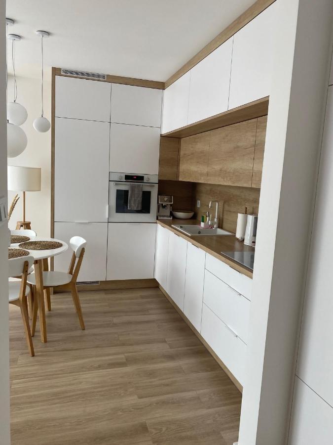 Apartament Nadmorski Z Basenem Klifowa Rewal Esterno foto